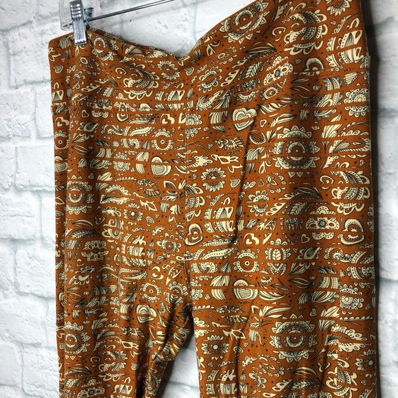 Lularoe Leggings Tall And Curvy Floral Paisley - Picture 3 of 4